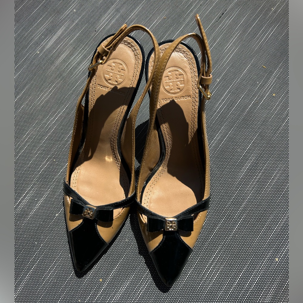 Tory Burch Black and Tan Pumps with Bow